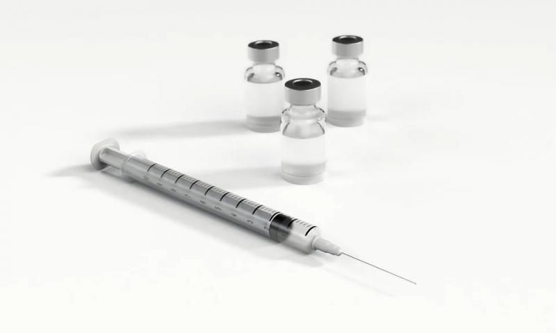 Европарламент оценил эффективность российской вакцины "Спутник V"