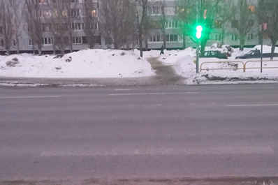 В Тольятти разыскивают водителя, который проехал на красный и сбил ребенка 