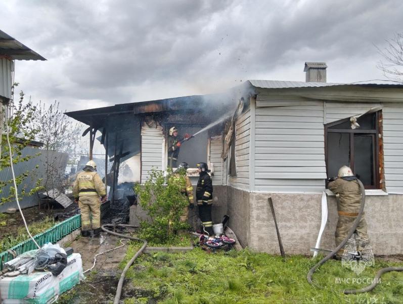 В Самарской области во время пожара в частном доме пострадала 8-летняя девочка
