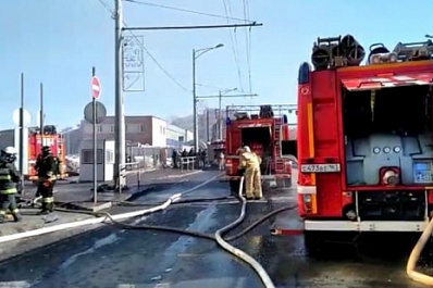 В Самаре потушен пожар на площади 400 кв. м в ТЦ "Скала", погибших и пострадавших нет