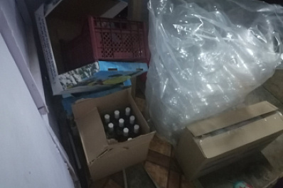 Изъято 7 литров: в Самарской области мужчина торговал нелицензионным алкоголем