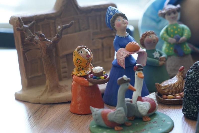 Марина Матыцына из села Борского учит детей делать игрушки по старинным традициям