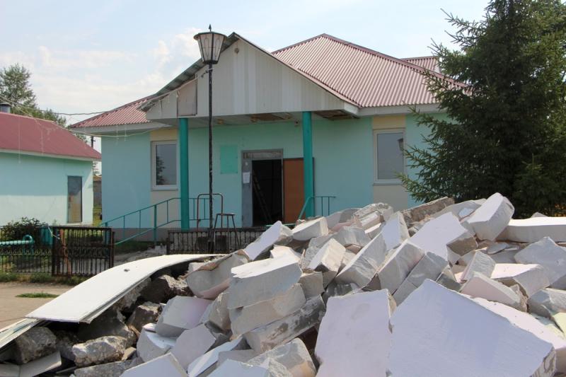 В селе Большое Ермаково капитально отремонтируют офис врача общей практики 