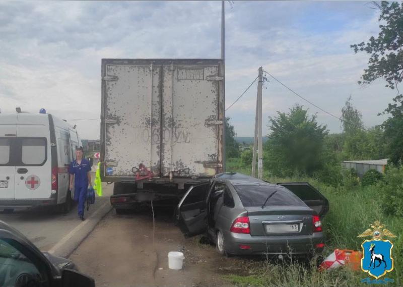 В Сызрани 16 июня водитель легковушки погиб в ДТП с КамАЗом