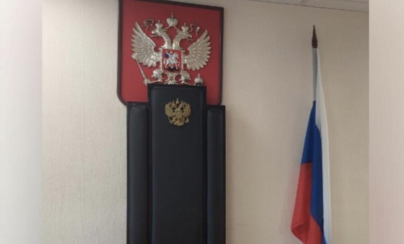 В Самаре охранницу с криминальным прошлым обвиняют в краже телефона у подруги