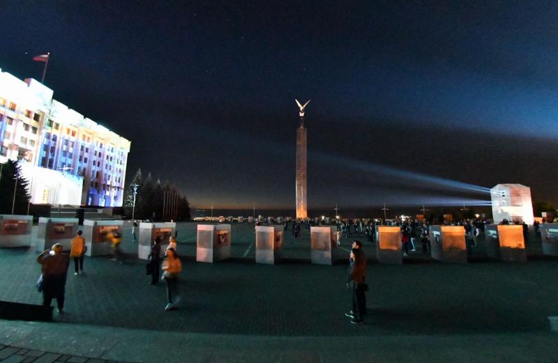 В Самаре на здание Правительства спроецировали события Второй мировой войны