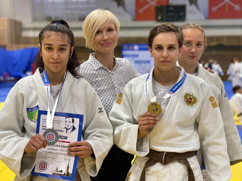 Дзюдоисты Самарской области завоевали медали сразу на двух турнирах в Питере