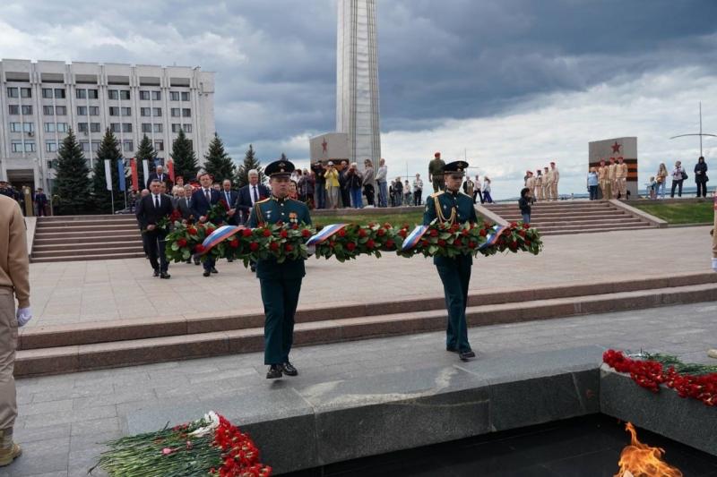 Самарцы почтили память героев, погибших во время Великой Отечественной войны