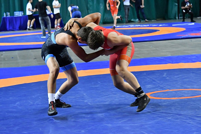 Самарский борец выиграл представительный турнир в Красногорске