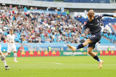 "Крылья" на своем поле проиграли "Ахмату"