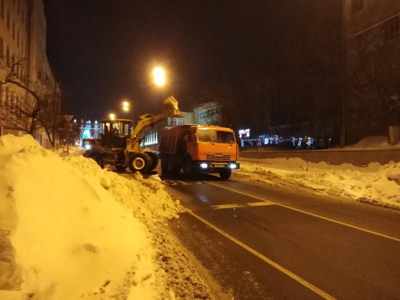 Из Самары за последние сутки вывезли больше 13,5 тыс. тонн снега 
