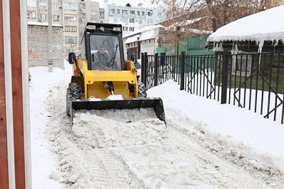 Госжилинспекция Самарской области держит на контроле уборку снега в рамках "воскресника" 
