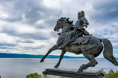 Прямой эфир главы региона, развитие туризма и день памяти Татищева: читайте в свежем номере "Волжской коммуны" 12 июля