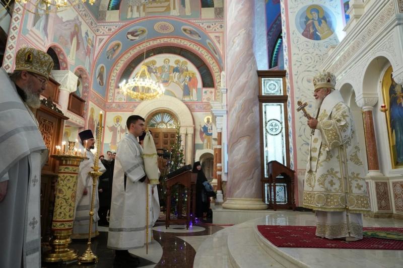 Дмитрий Азаров вместе земляками встретил Рождество Христово в Софийском соборе