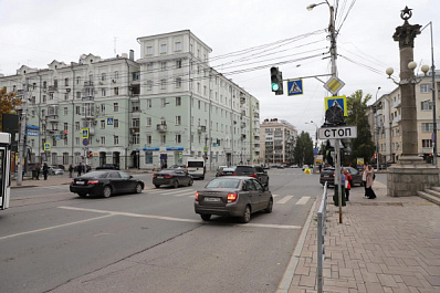 Информационные щиты и дорожные знаки: перекресток в центре Самары готовят к временному перекрытию