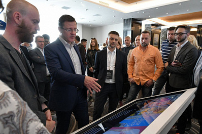 Дмитрий Азаров посетил в Самаре конференцию "Дизайн-выходные"