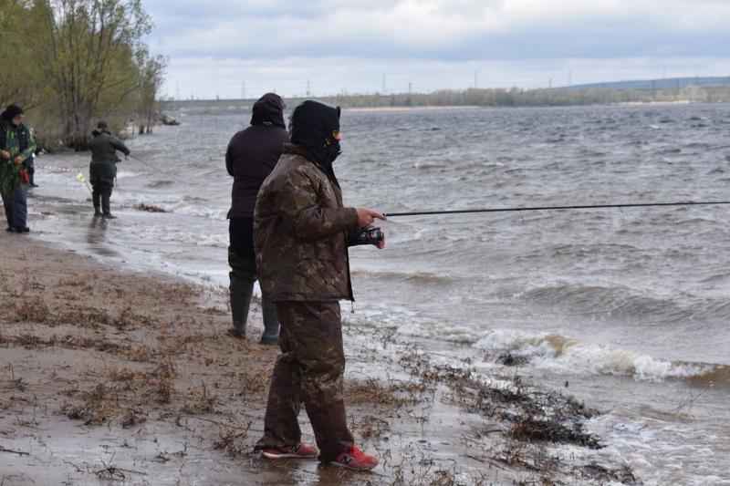 Фестиваль "Жигулевский окунь" собрал более 60 рыбаков