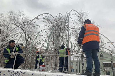 В Самаре в ноябре 2021 года установили светодиодный фонтан в сквере Речников