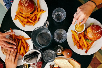 Самарский психолог Елена Мазанкина рассказала, почему голодный человек злится