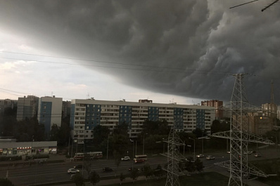 В ближайшие часы в Самарской области ожидается гроза и шквалистый ветер