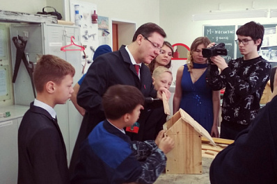 Губернатор Дмитрий Азаров посетил в Тольятти детский центр "Единство"