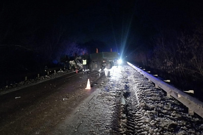 В Самарской области неопытная водитель ВАЗа погибла в ДТП с грузовиком