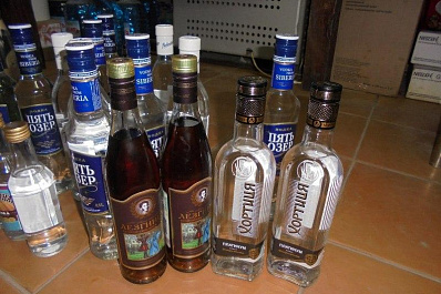 Владелец сельского кафе организовал нелегальную продажу алкоголя