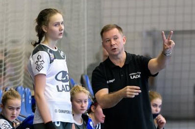 В Тольятти гандбольная "Лада-2" обыграла команду из Звенигорода