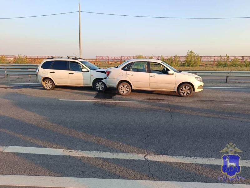 В Самарской области водитель на "девятке" вылетел в кювет и перевернулся