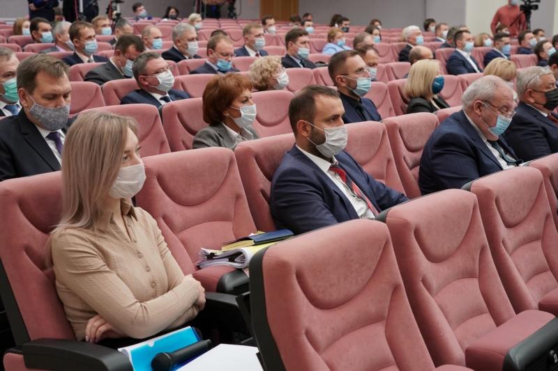 Работодатели Самарской области и родители поддержали инициативу о введении нерабочих дней