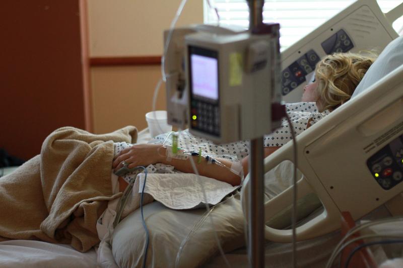 Армен Бенян: Больше половины госпитализированных с коронавирусом - на кислородной поддержке