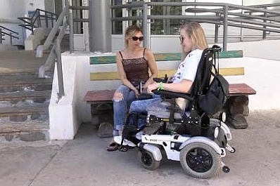 В Самаре детям с ограничениями по здоровью дарят спортинвентарь