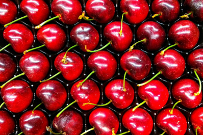 Врач назвал допустимую порцию черешни