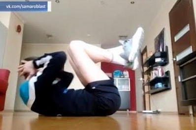 Зарядка с чемпионом: спортсмены из Самарской области показали, как оставаться дома в форме