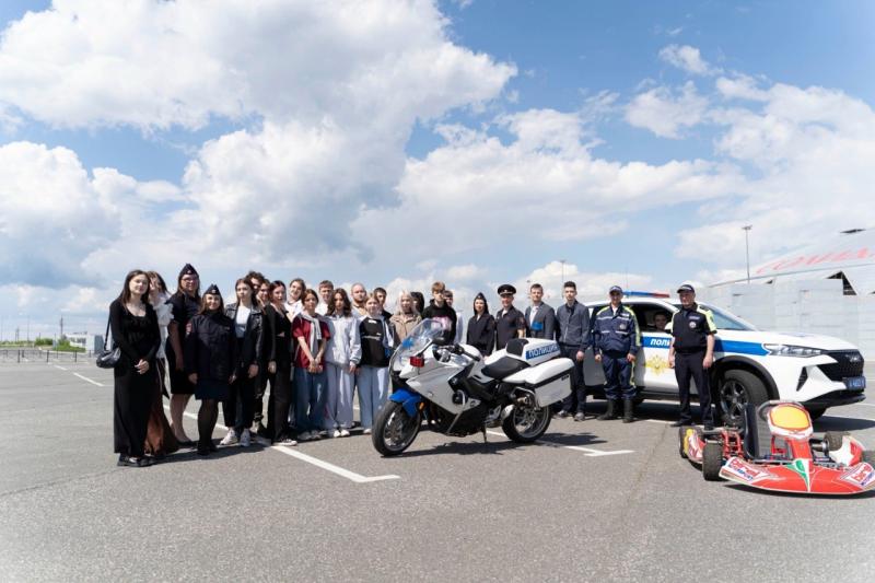 Пропагандируют безопасность: самарской молодежи напомнили ПДД