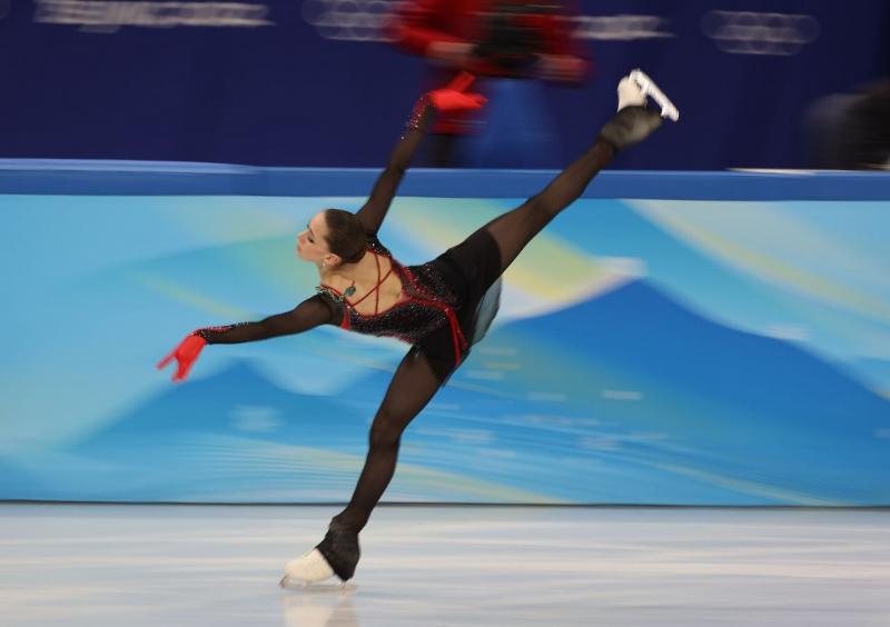 Допинг-скандал на Олимпиаде: Валиева не отстранена от участия в Играх-2022