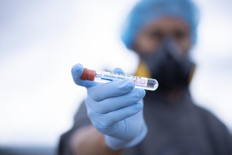 В России за сутки выявили 23 820 случаев заражения коронавирусом