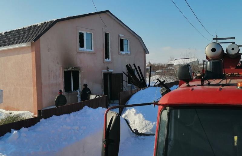 В Самарской области дачный дом сгорел вместе с людьми