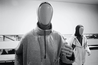 В Тольятти мужчина спрятал под одеждой спорттовары и ушел из магазина