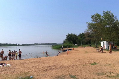 На озере Ильмень в Чапаевске официально начал работать пляж