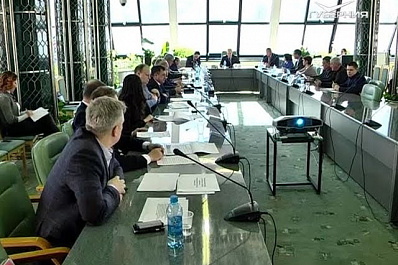 Депутаты губернской думы начинают серию встреч по проблемам ЖКХ