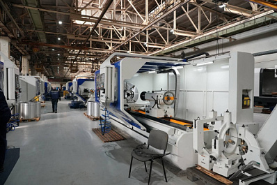 Ни минуты простоя: министр промышленности и торговли России оценил мощности АО "Авиаагрегат"