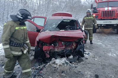Двое погибших и пожар: в Кинельском районе произошло массовое ДТП