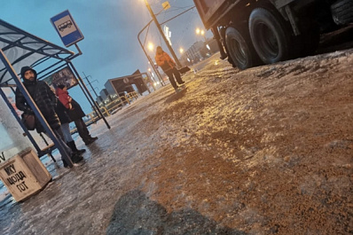 Погодная аномалия накрыла Поволжье: как в Самарской области с утра борются с гололедом