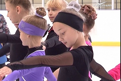 Секретами мастерства с юными фигуристами Самарской области поделились именитые тренеры