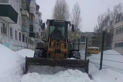 В Самаре чиновники проверили уборку снега в Промышленном районе   
