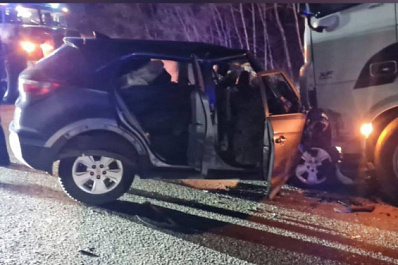 На трассе в Самарской области в столкновении с фурой погибли четыре человека