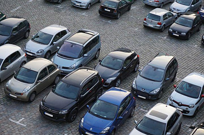 В России предложили ввести принцип отложенной оплаты парковки 