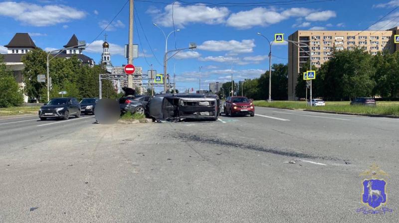 В Самарской области 23 мая в аварии пострадали водители Opel и Audi