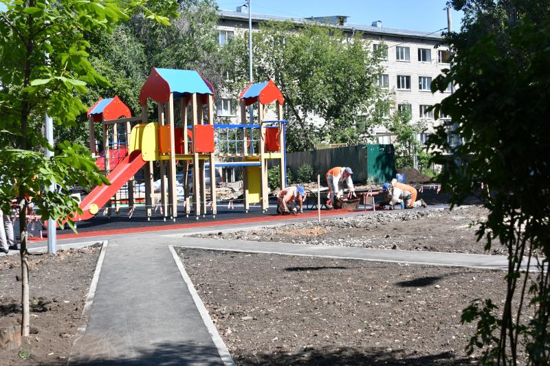 Дворы по нацпроекту благоустраивают с опережением